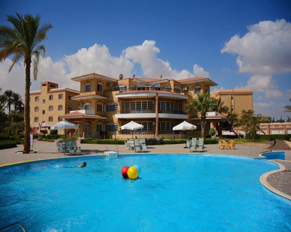 Tolip Inn Resort Fayed Exterior foto